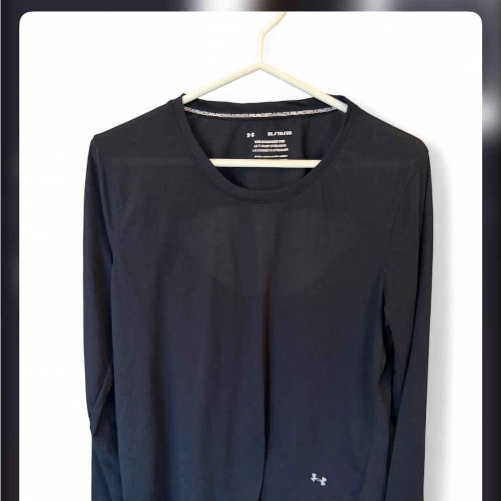 Under Armour Black Long-Sleeve Crewneck Performance Tee